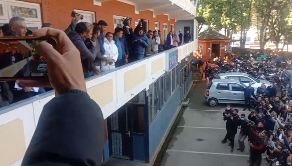 सम्पत्ति शुद्धीकरण मुद्दामा बम्जन जेल चलान