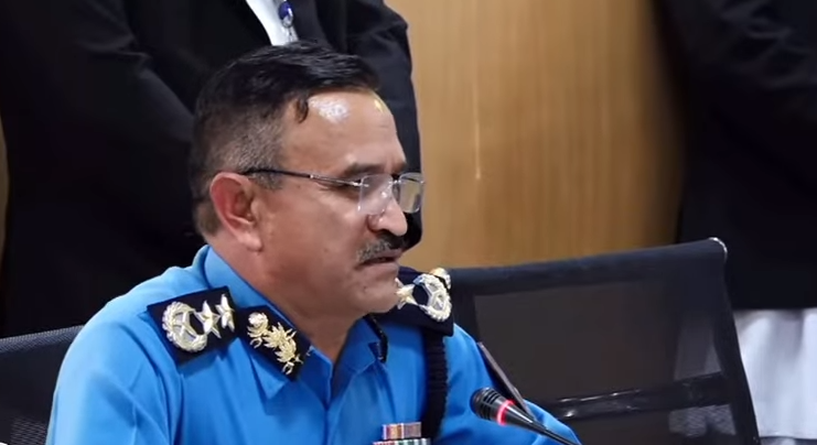 नागरिक सेवामा उच्च व्यवसायिकता प्रदर्शन गर्न महानिरीक्षक कुँवरको निर्देशन