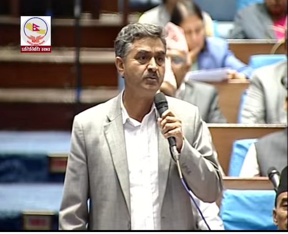 अल्पमतमा परिसकेका प्रधानमन्त्रीले एक सेकेण्ड पनि पदमा बस्न मिल्दैनः सांसद गैरे