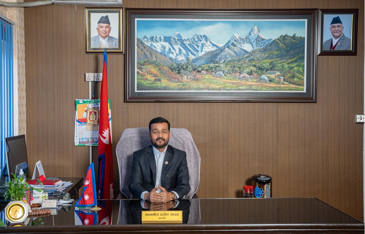 सरकार जनतालाई स्वच्छ एवं शुद्ध खानेपानी पुरयाउन कटिबद्ध छ : मन्त्री यादव