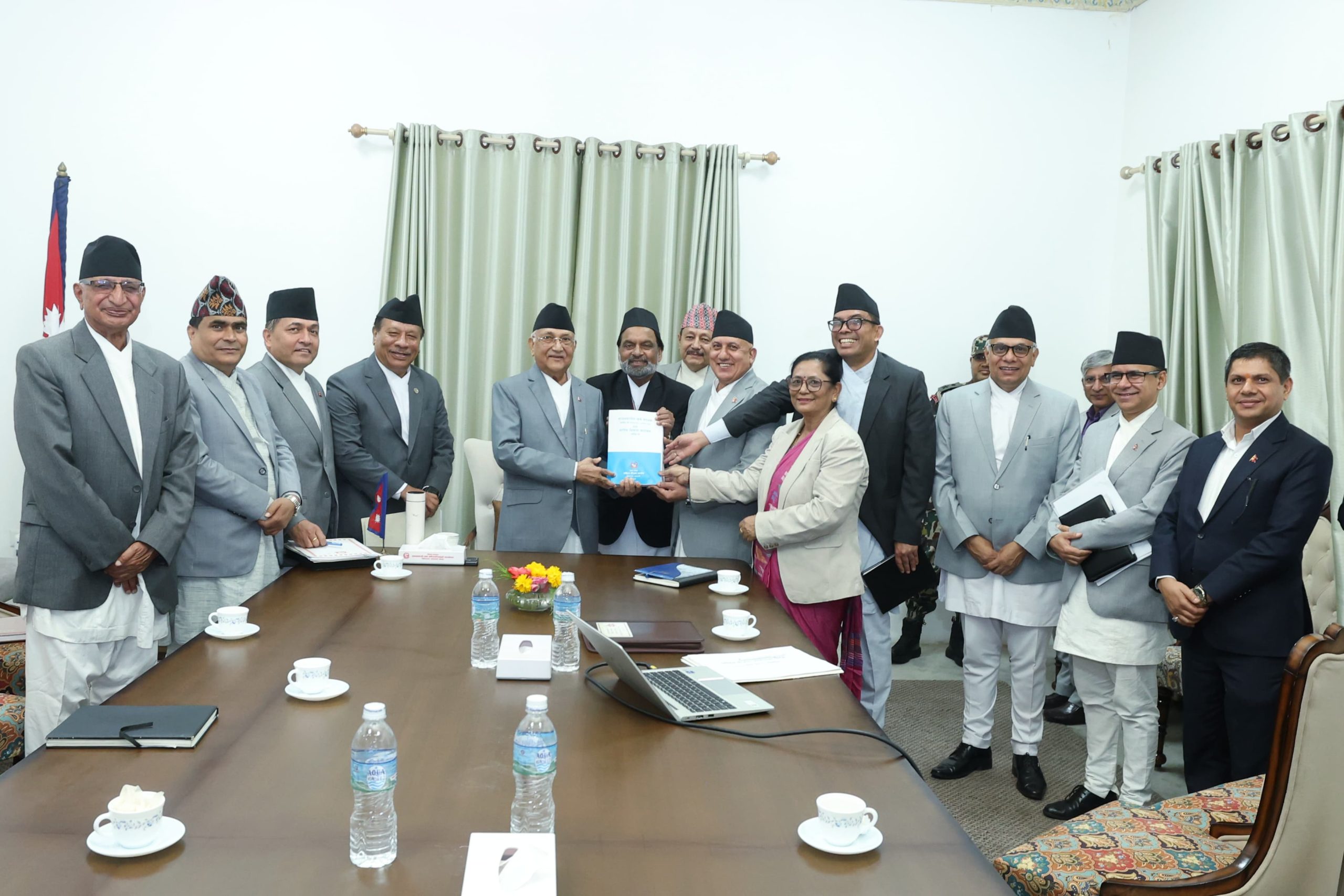 योजना आयोगको बैठकद्वारा आगामी तीन वर्षको मध्यमकालीन खर्च संरचना स्वीकृत