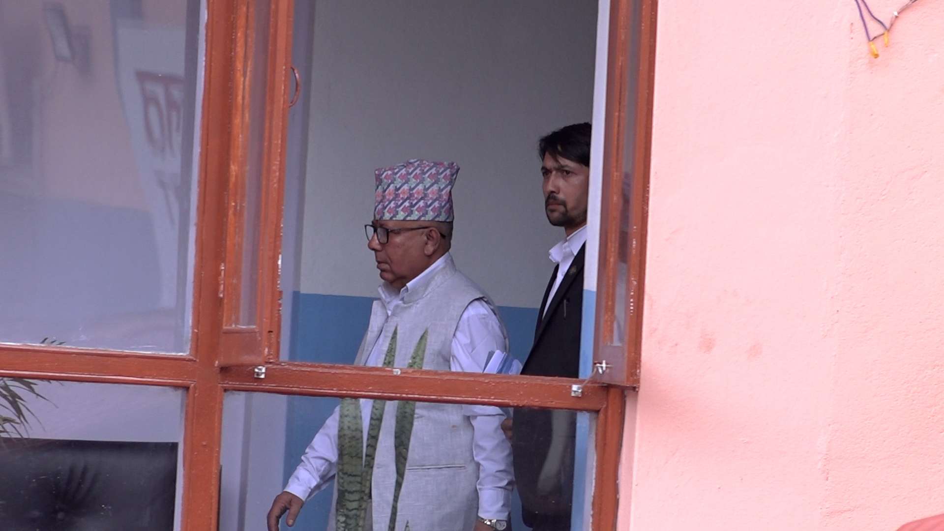 पताञ्जली जग्गा हिनामिना प्रकरण : माधव नेपाललाई ३५ लाख धरौडीमा रिहा गर्न अदालतको आदेश
