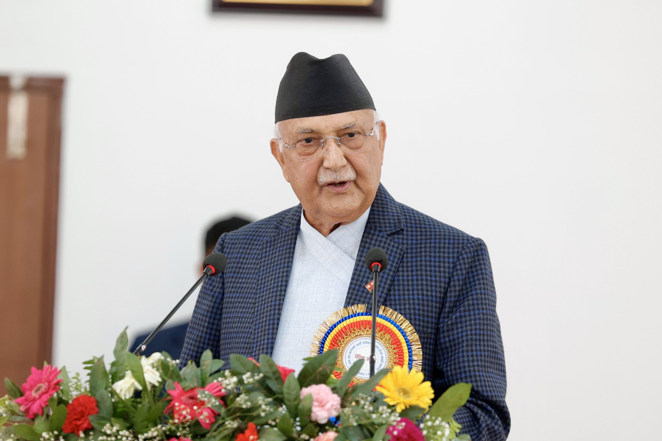 लोकसेवाको प्रतिवेदनमा दिइने सुझावको कार्यान्वयनका लागि ध्यान दिनुपर्छ : प्रधानमन्त्री ओली