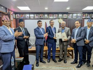 स्वास्थ्य बीमामा आबद्ध गराउन प्रोत्साहन गर्ने त्रिविको प्रतिबद्धता