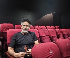 रङ्गमञ्चले मेरो कलाकारितालाई अनुशासित बनाउँछ : अभिनेता सरोज खनाल