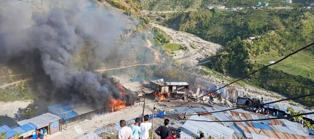 बाजुराको बाम्का बजारमा भीषण आगलागी