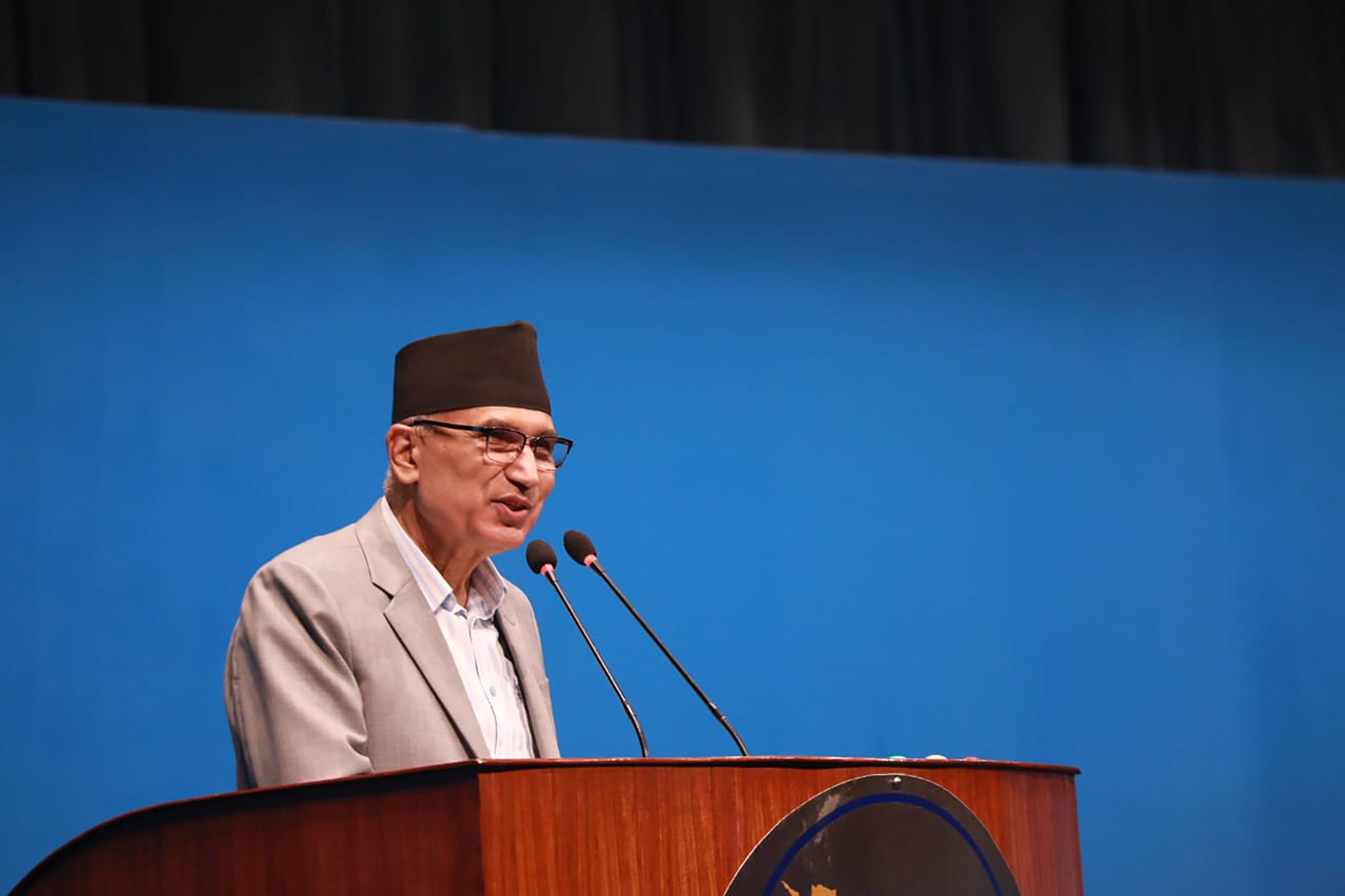 बजेटका कारण कांग्रेस र एमालेबीचको सहकार्यमा असर पर्दैनः अर्थमन्त्री पौडेल