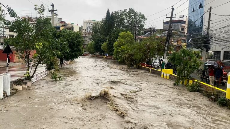 उपत्यकाका नदीहरुमा जलसतह बढ्दो क्रममा, सावधानी अपनाउन आग्रह