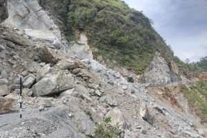 अझै खुलेन पहिरोका कारण अवरुद्ध  कालीगण्डकी करिडोर