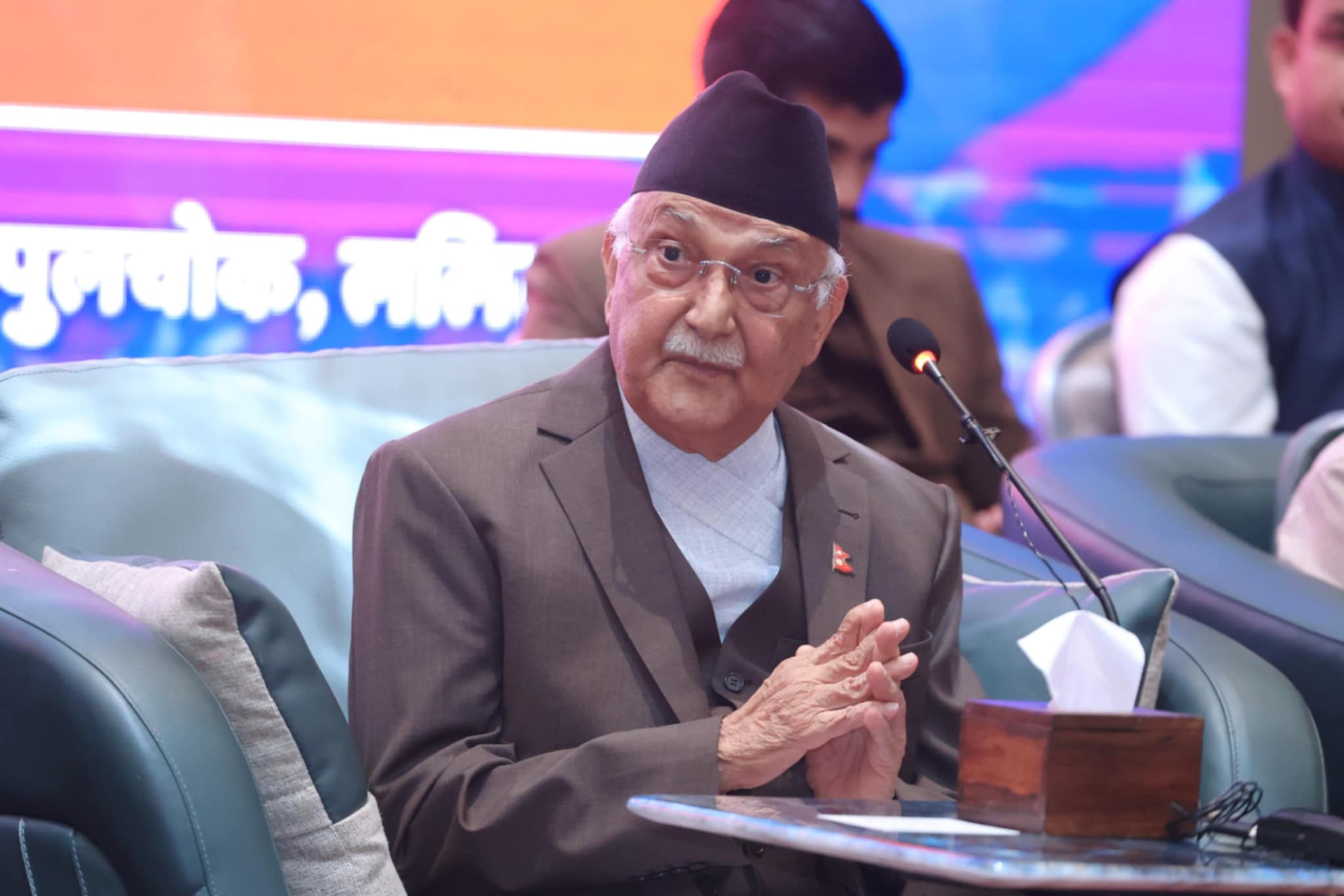विपक्षीहरुले फैलाएका भ्रमपूर्ण प्रचारको खण्डन गर्न युवा संघलाई प्रधानमन्त्रीको निर्देशन