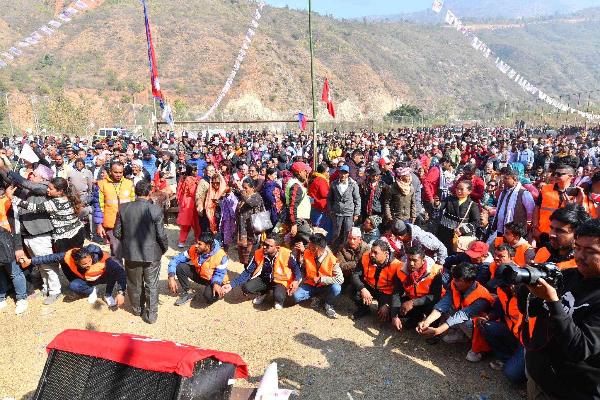 एमालेको झुलाघाट–चिवाभञ्ज्याङ यात्रा कोशी प्रदेश प्रवेश