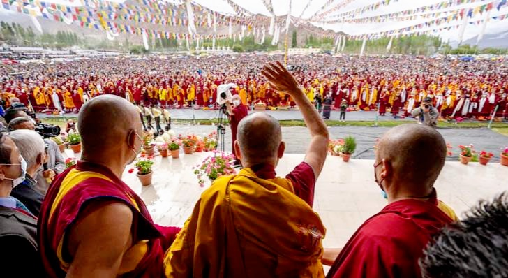 शान्ति–अहिंसा प्रार्थनार्थ गुफा बस्दै ‘लामा’हरू