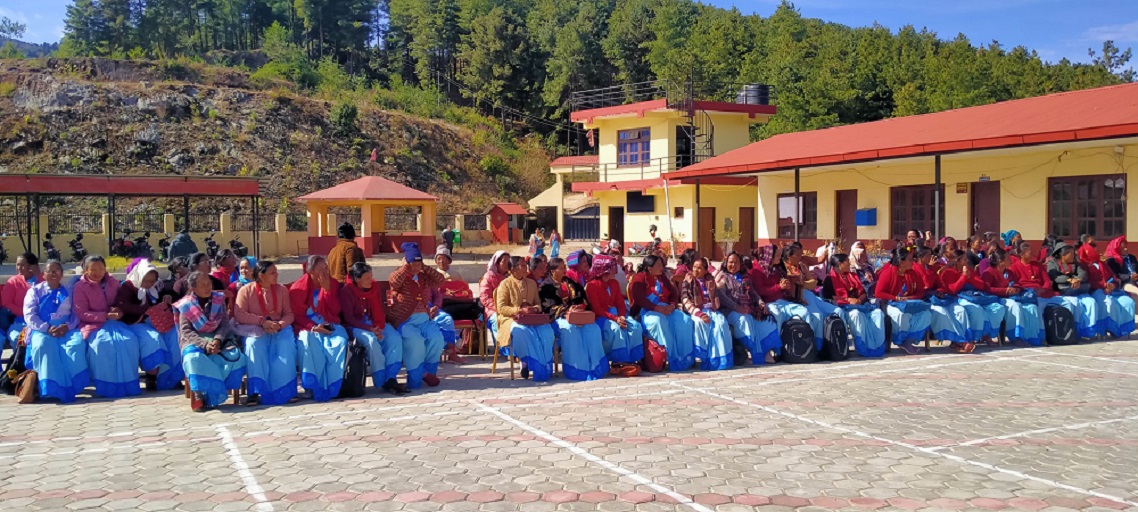चितवनमा २०७ स्वयंसेविकालाई सम्मान