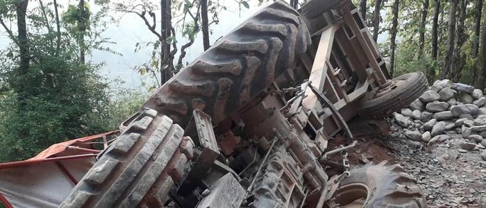 रुकुमपश्चिममा ट्याक्टर दुर्घटना हुँदा पाँच जनाको मृत्यु, नौ घाइते 