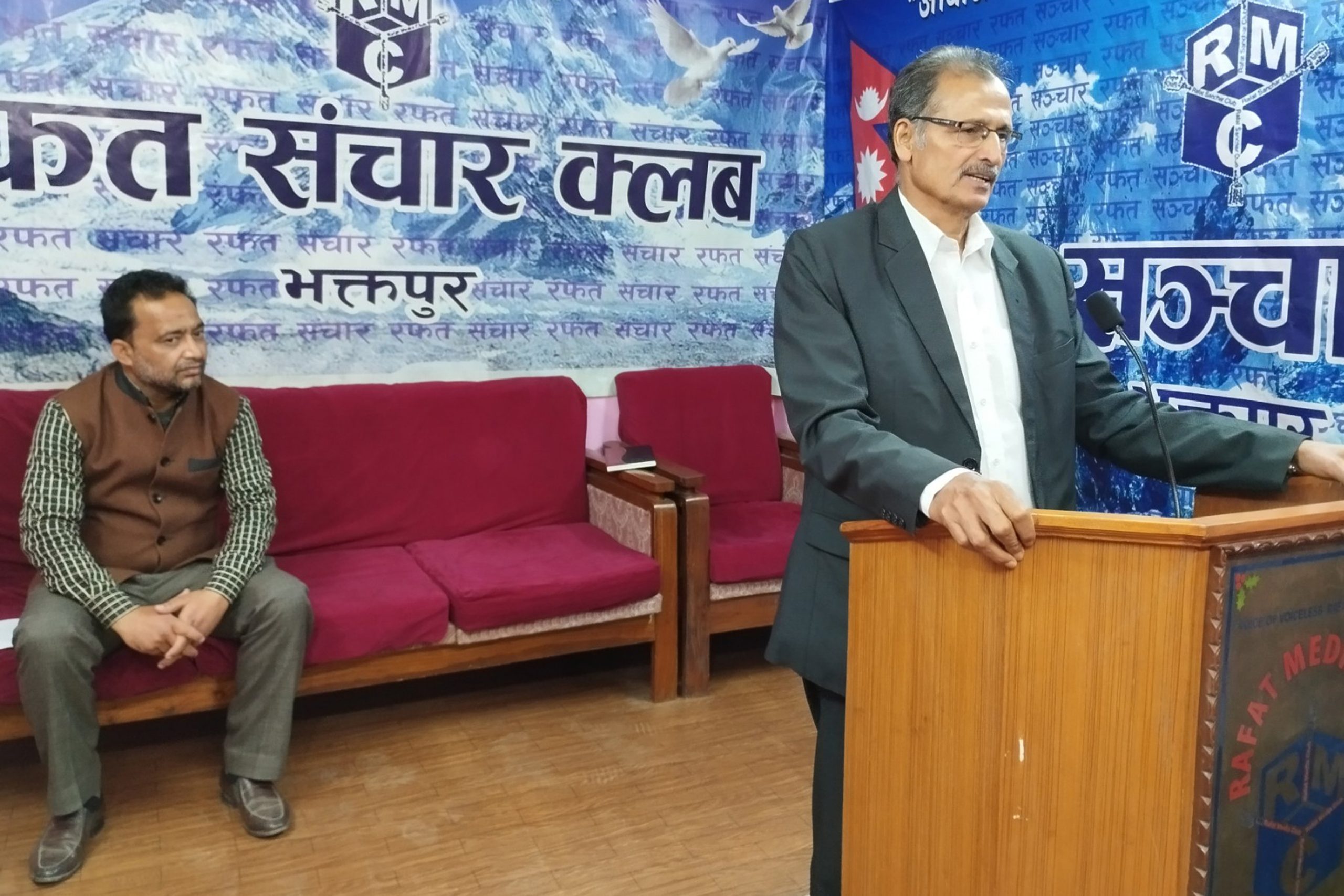 मन्त्रीहरुबाटै प्रधानमन्त्रीलाई असहयोग भयोः प्रवक्ता सापकोटा