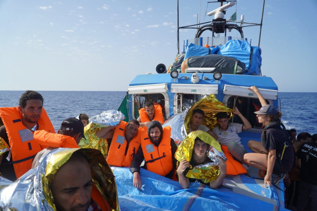 ग्रीसद्वारा भू–मध्य सागरबाट ८१ आप्रवासीको उद्धार