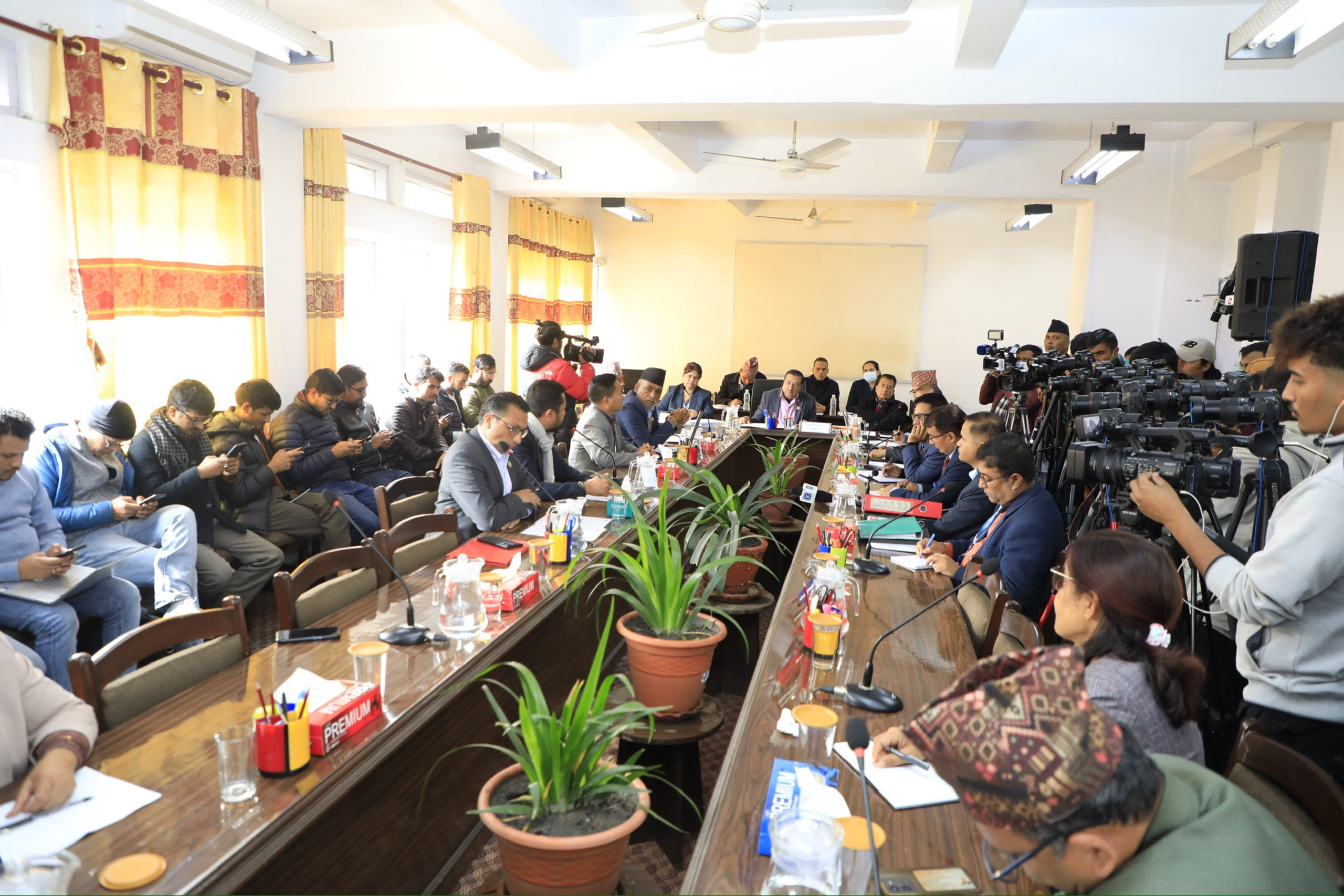 एनसेल खरिद बिक्रीबारे १५ दिनभित्र प्राधिकरणलाई यथार्थ जानकारी दिन अर्थ समितिको निर्देशन