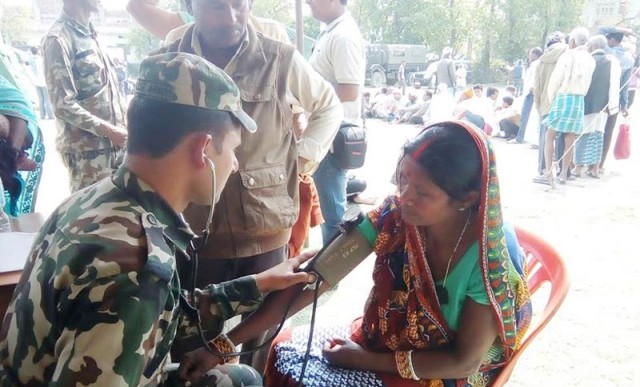 नेपाली सेनाद्वारा सुर्खेतमा बृहत् स्वास्थ्य शिविर, चार सय पाँच जनाले सेवा लिए