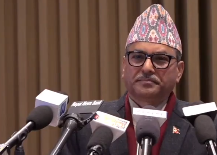कर्जा बढाउने गरी मौद्रिक नीति समीक्षाः गभर्नर अधिकारी
