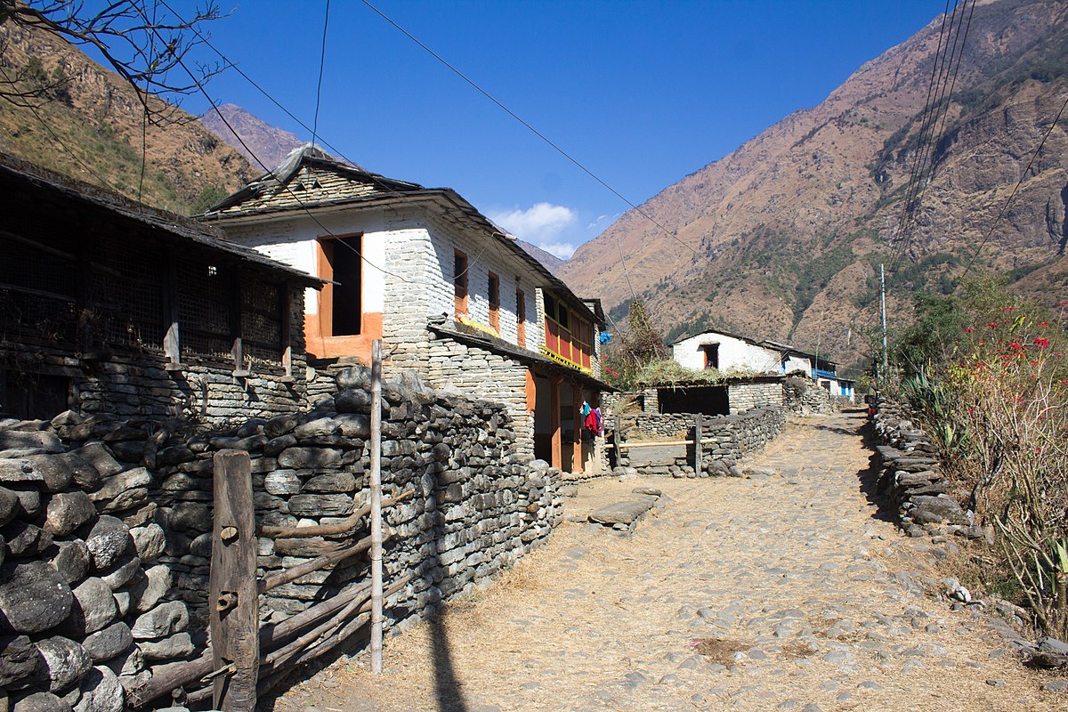पूर्वाधार विकासले पनि रोकिएन बसाइँसराइ