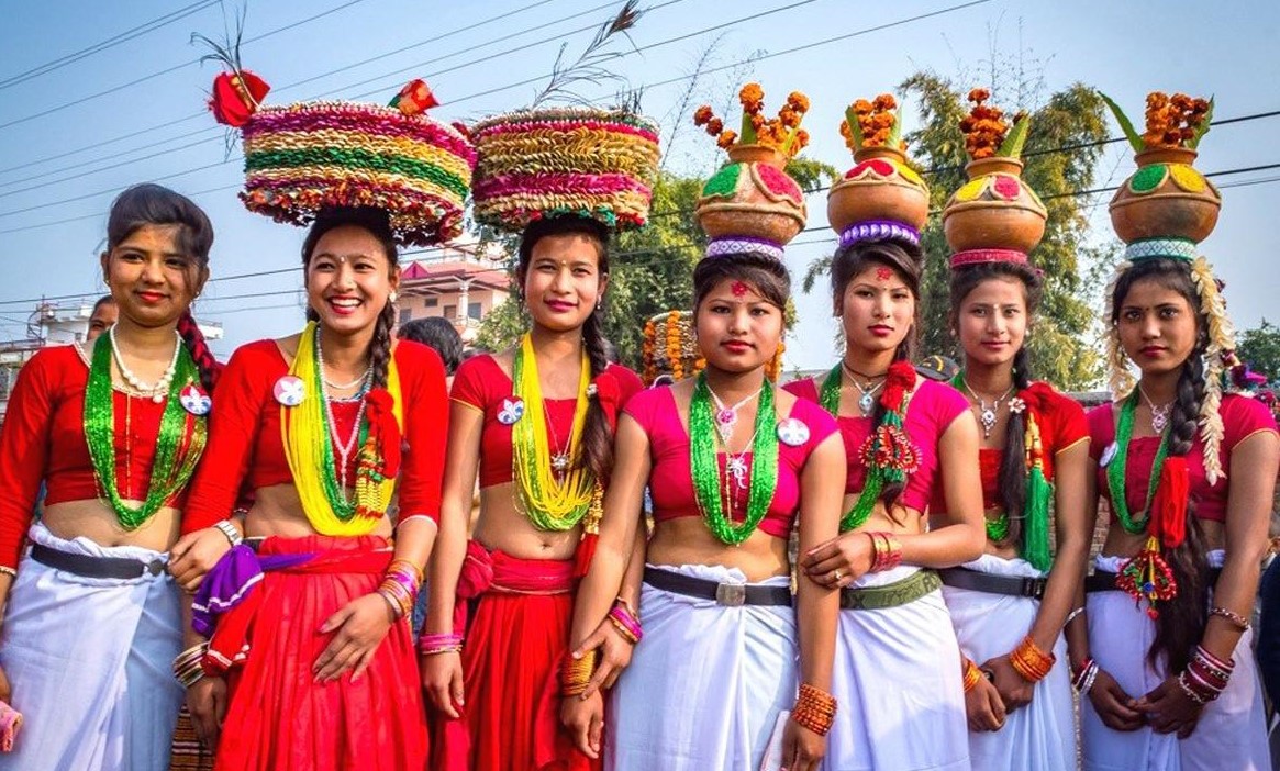 थारू बस्तीमा माघीको चहलपहल सुरु