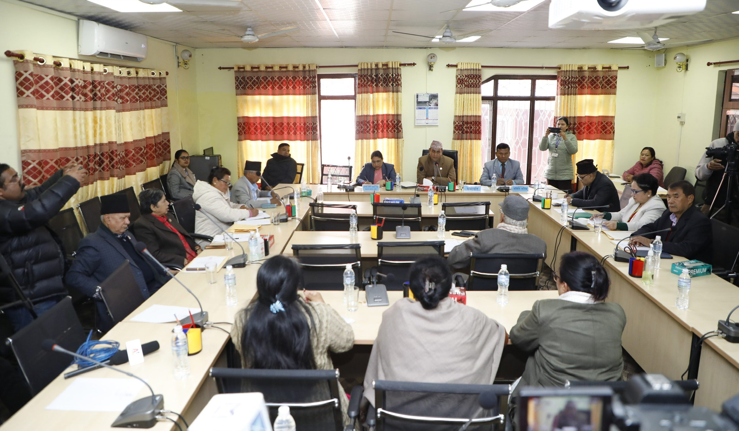 एनसेलको शेयर खरिद बिक्री राजनीतिक नेतृत्वको साँठगाँठ र भरथेर विना नभएको गगन थापाको दाबी