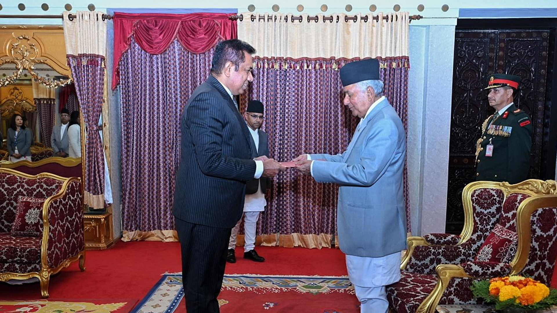 ओहोदाको प्रमाणपत्र प्रस्तुत