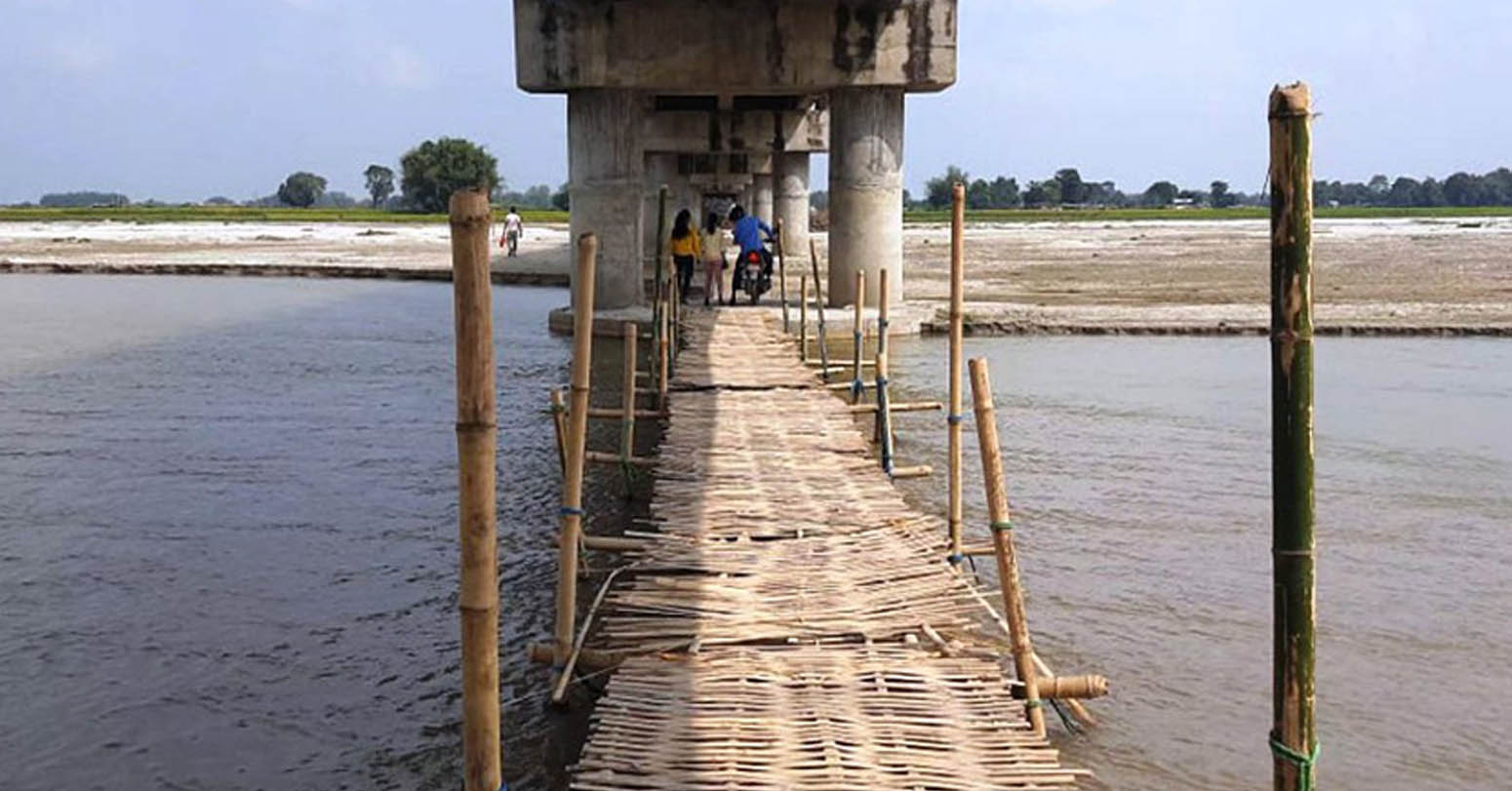 डेढ दशकदेखि अलपत्र अवस्थामा रहेको रतुवा पुल निर्माणले गति लियो