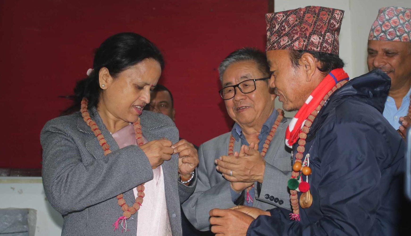 सुशासन पवर्द्धन एवं सेवा प्रवाहलाई सरकारले प्राथमिकतामा राखेर काम गरिरहेको छ : सञ्चारमन्त्री शर्मा