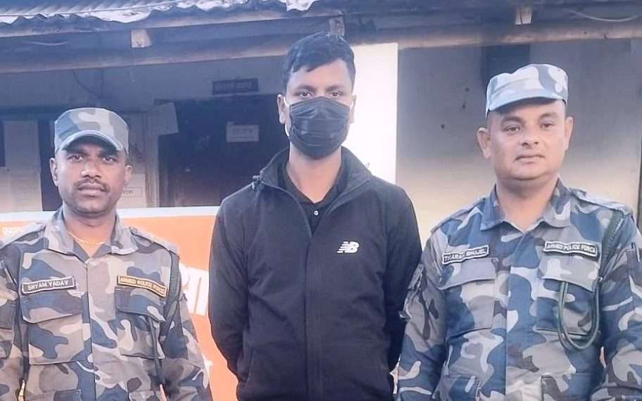 स्रोत नखुलेको २१ लाख रुपैयाँसहित सुनसरीका वीरेन्द्र राउत पक्राउ