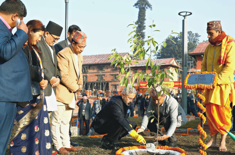 भारतीय विदेशमन्त्रीद्वारा पशुपतिनाथ मन्दिरमा पूजा
