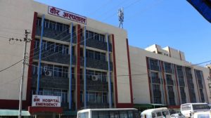 देशभरका अस्पतालमा आकस्मिकबाहेकका सेवा बन्द, विरामी मारमा