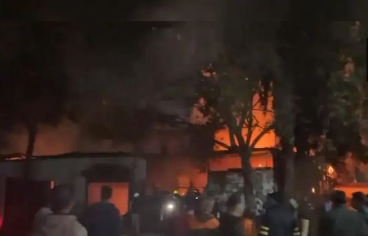 मुम्बईको कुर्ला गार्डेनमा भीषण आगलागी