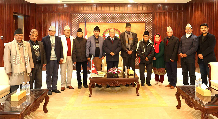 संविधान र कानूनको पालना गराउन भूमिका खेल्न प्रधानमन्त्रीलाई पूर्वन्यायाशीश समाजको सुझाव