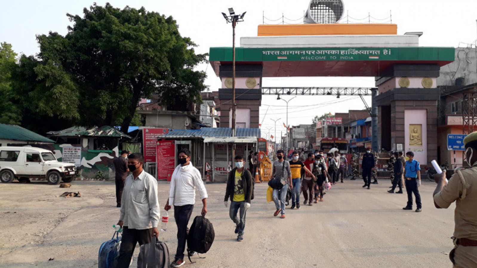 कोरोनाका कारण पश्चिमीनाकाबाट विदेशी पर्यटक जान भारतको रोक