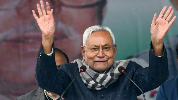 बिहारका मुख्यमन्त्री नितिश कुमारद्वारा पदबाट राजीनामा