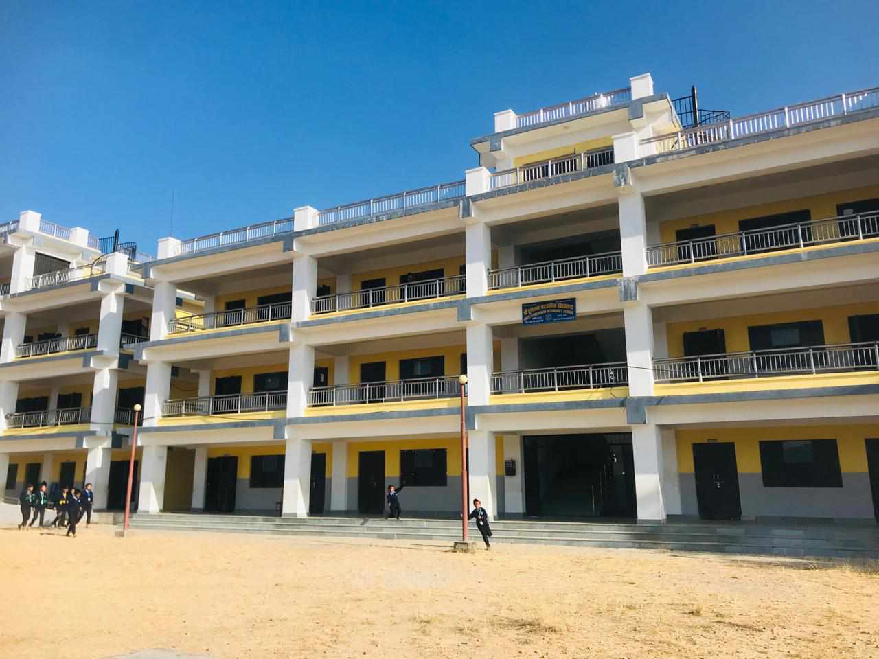 सहरको मोहले रित्तिँदै गाउँका विद्यालय