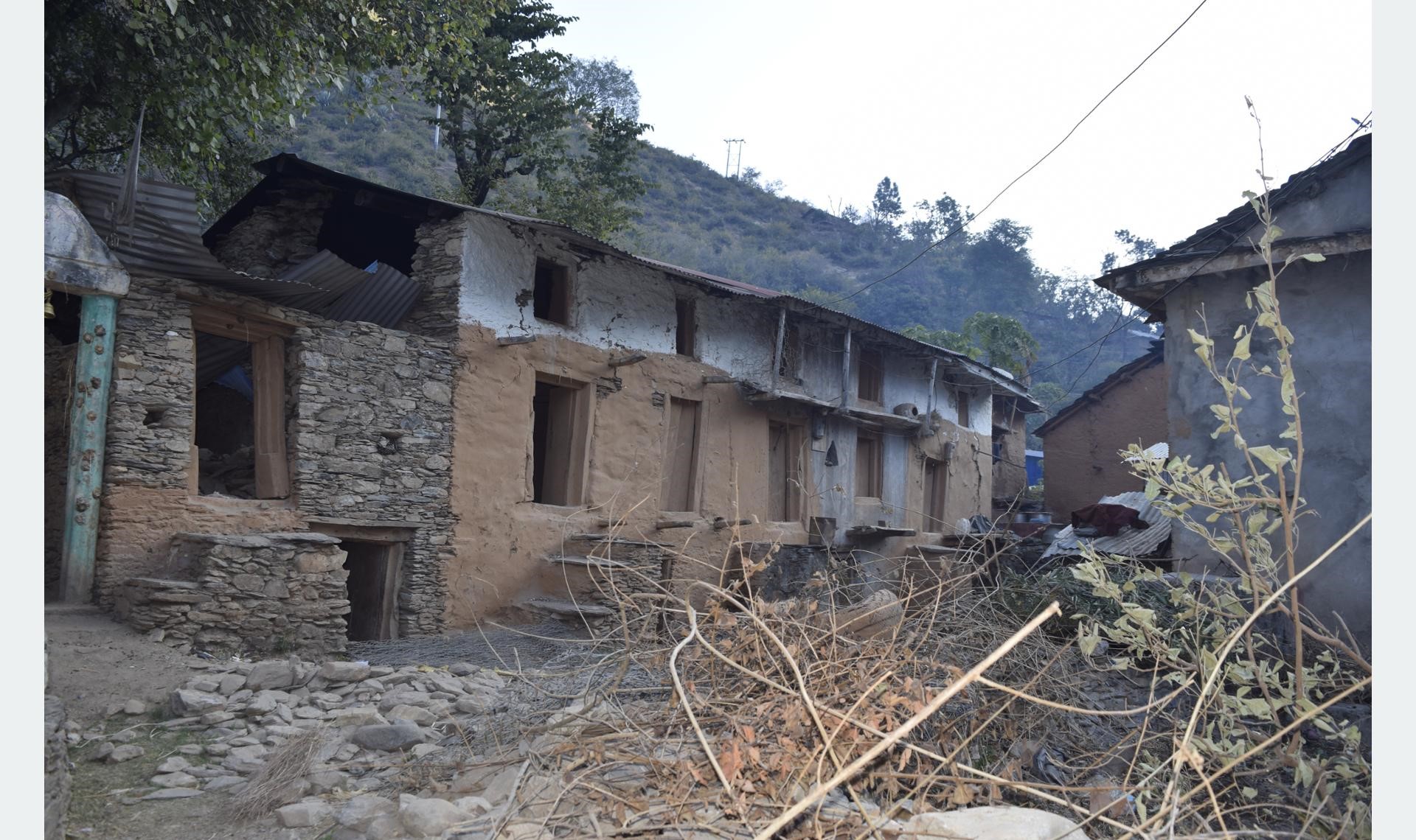 बाढी र भूकम्पले उठीवास बझाङको परिङाल