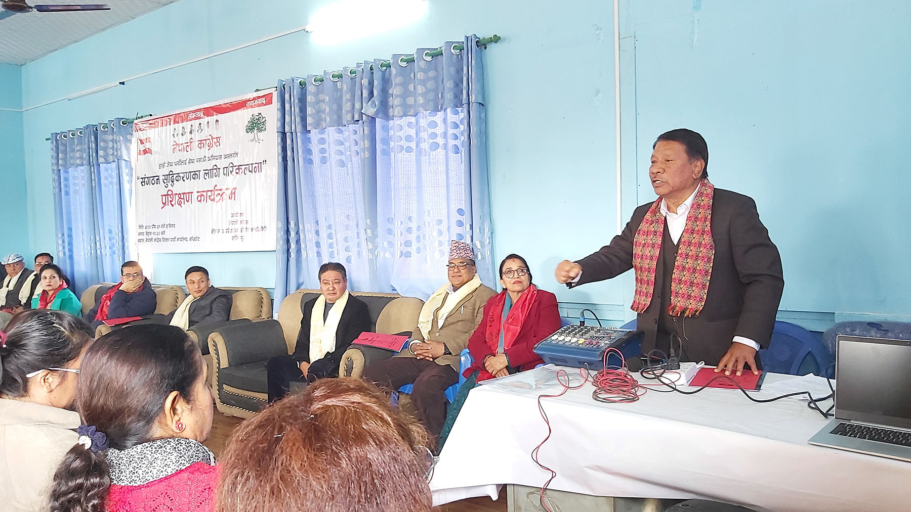 सङ्गठन सुदृढीकरणमा लाग्न नेता कार्यकर्तालाई सिंहको आग्रह