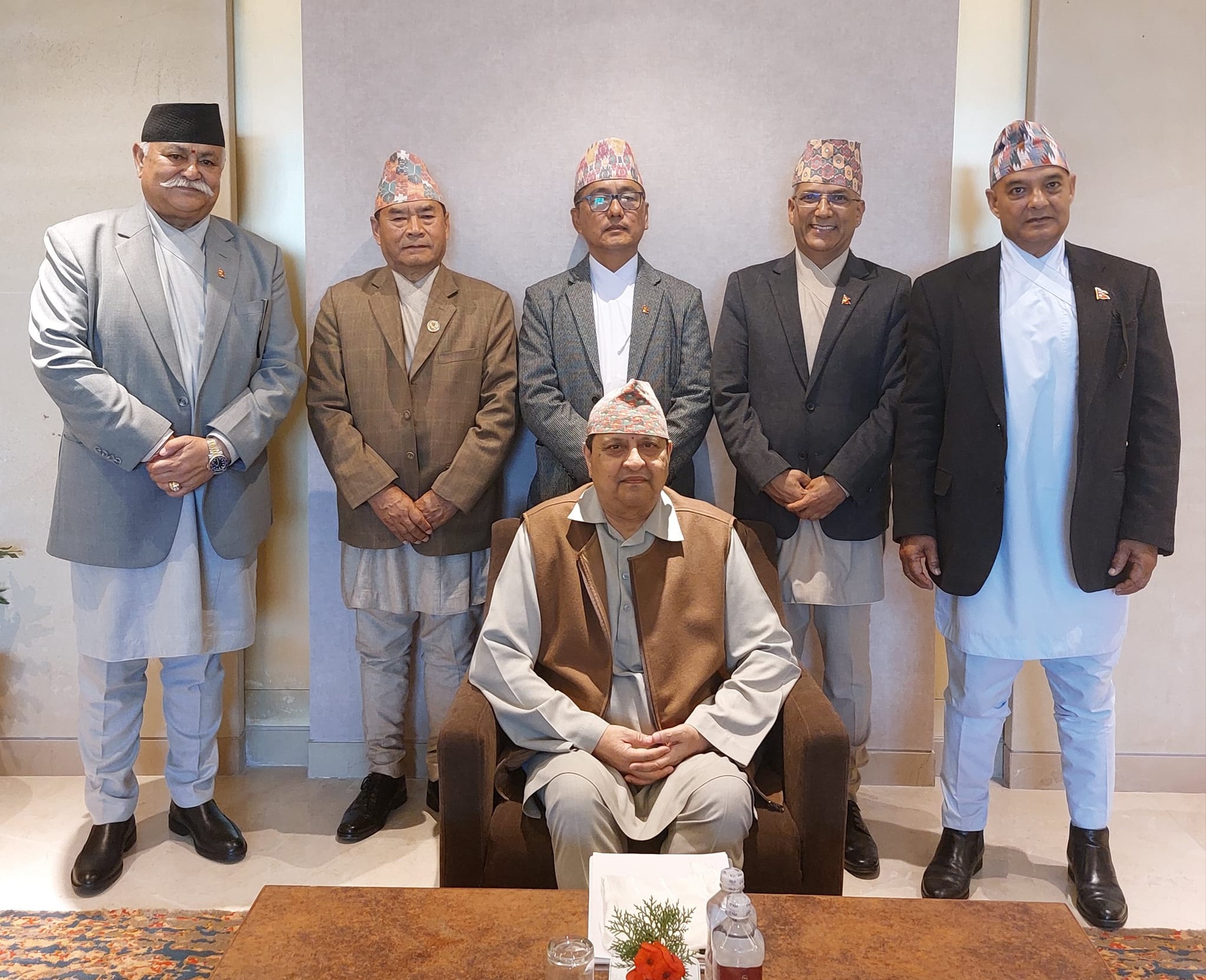 मेरो काम सबैलाई एकताको सूत्रमा बाँध्ने होः पूर्वराजा शाह