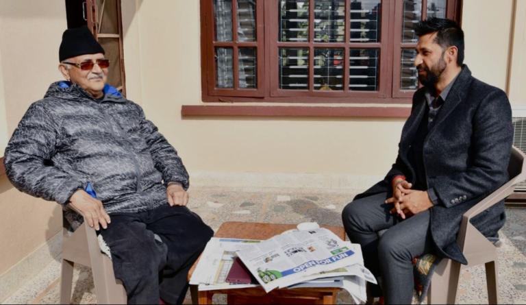 अध्यक्ष ओली भेट्न बालकोट पुगे लामिछाने