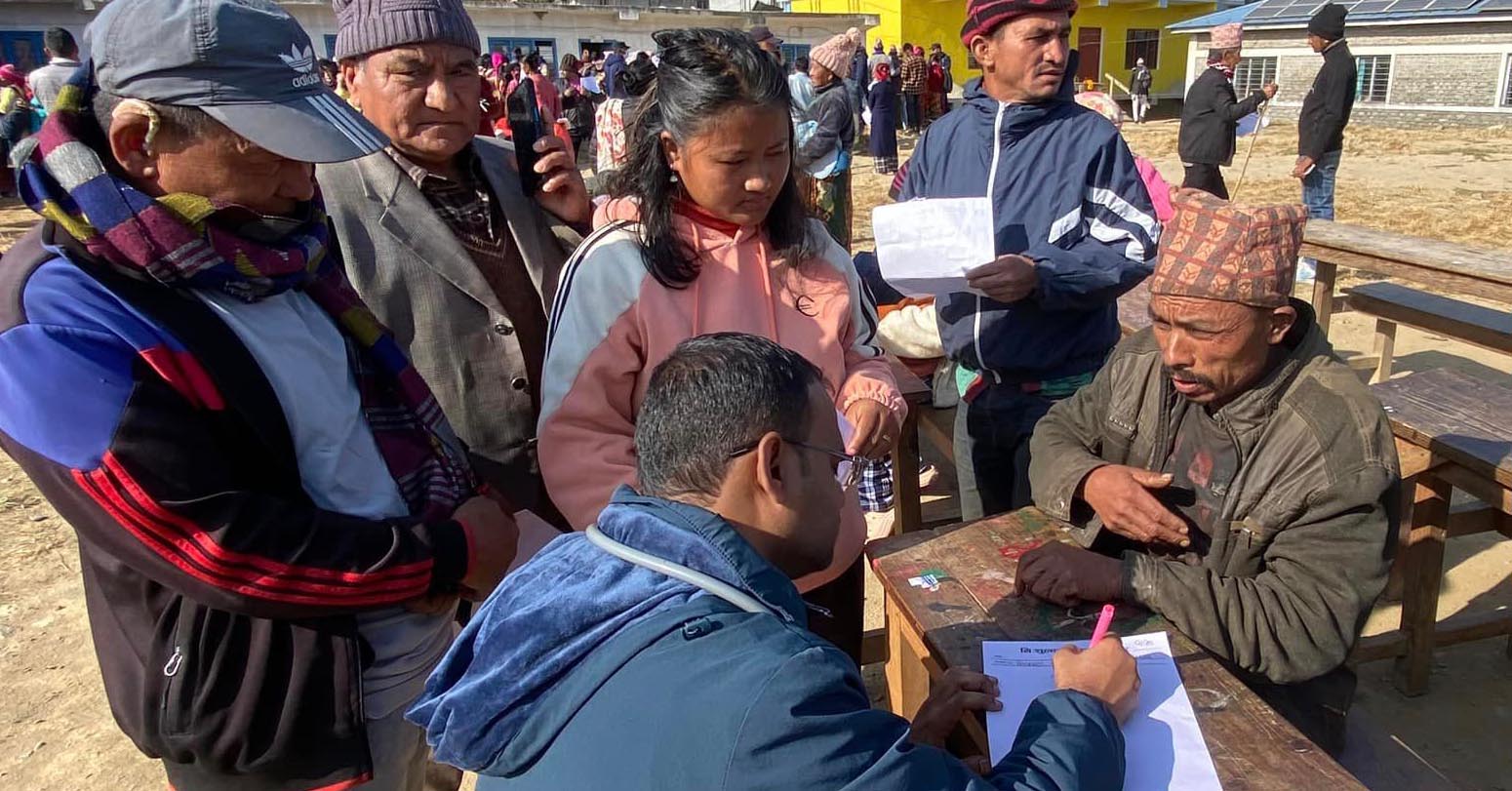 भोजपुरको दुई पालिकामा स्वास्थ्य शिविर सञ्चालन ,  एक हजार आठ सय बढीको उपचार
