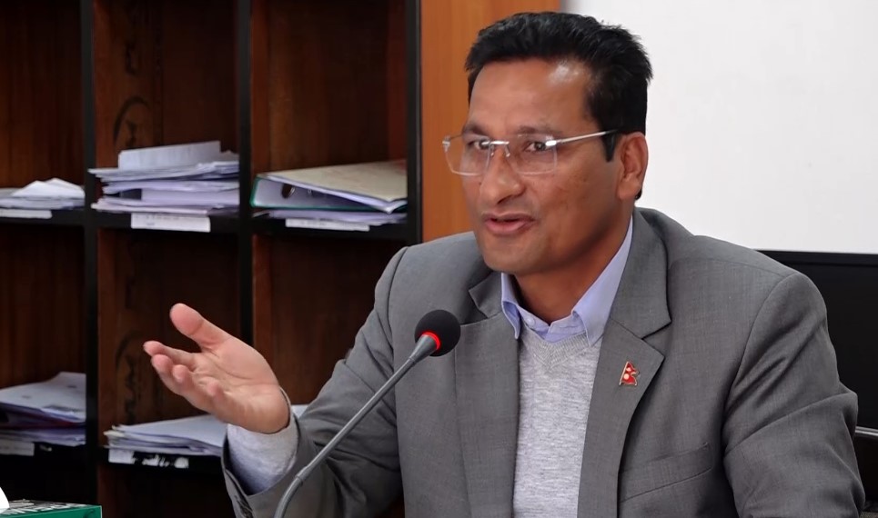 आगामी एक दशकमा विद्युतको खपत दैनिक १५ हजार मेघावाट पुर्याउने उर्जामन्त्रीको दावी