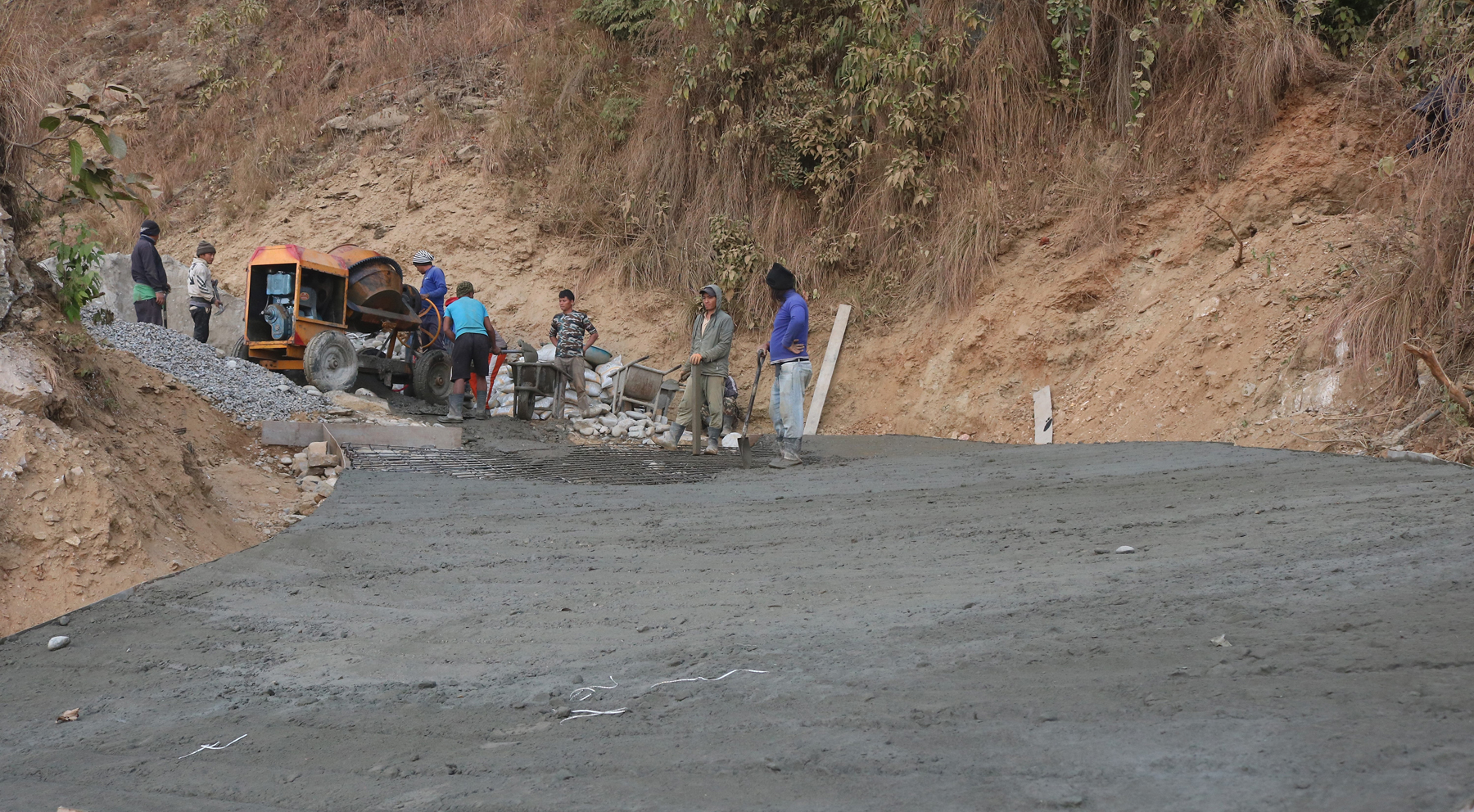 धाप्लाङ–सिन्ताङ–बराहपोखरी सडक : स्तरोन्नति गरिँदै