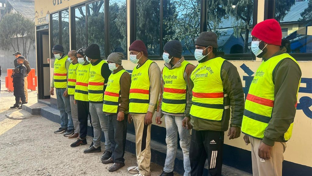 अमेरिका लैजाने भन्दै भारतीय नागरिकलाई काठमाडौंमा बन्धक बनाउने गिरोहका ९ जना सार्वजनिक