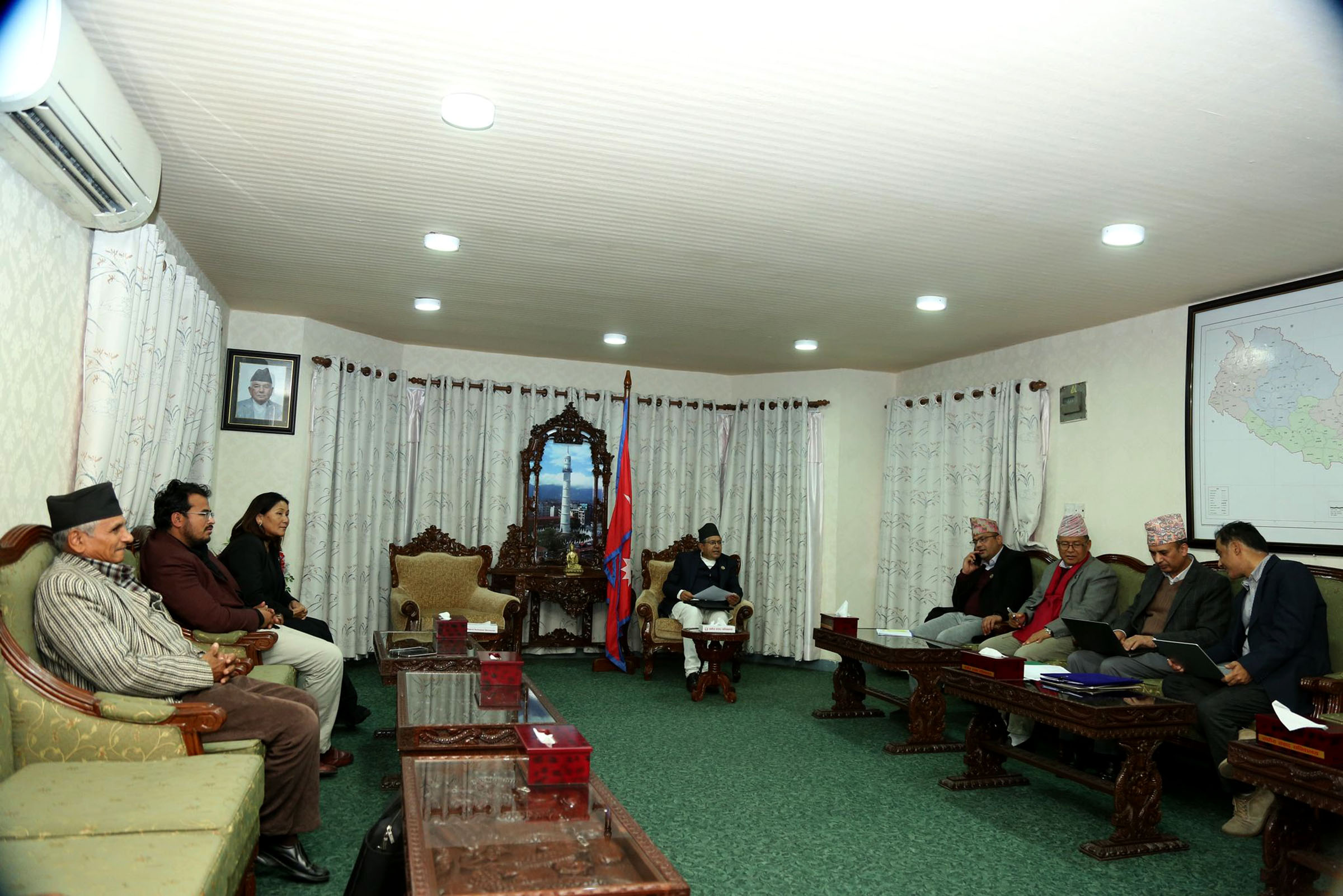 सभामुख घिमिरे र राजनीतिक दलका प्रमुख सचेतकबीच छलफल