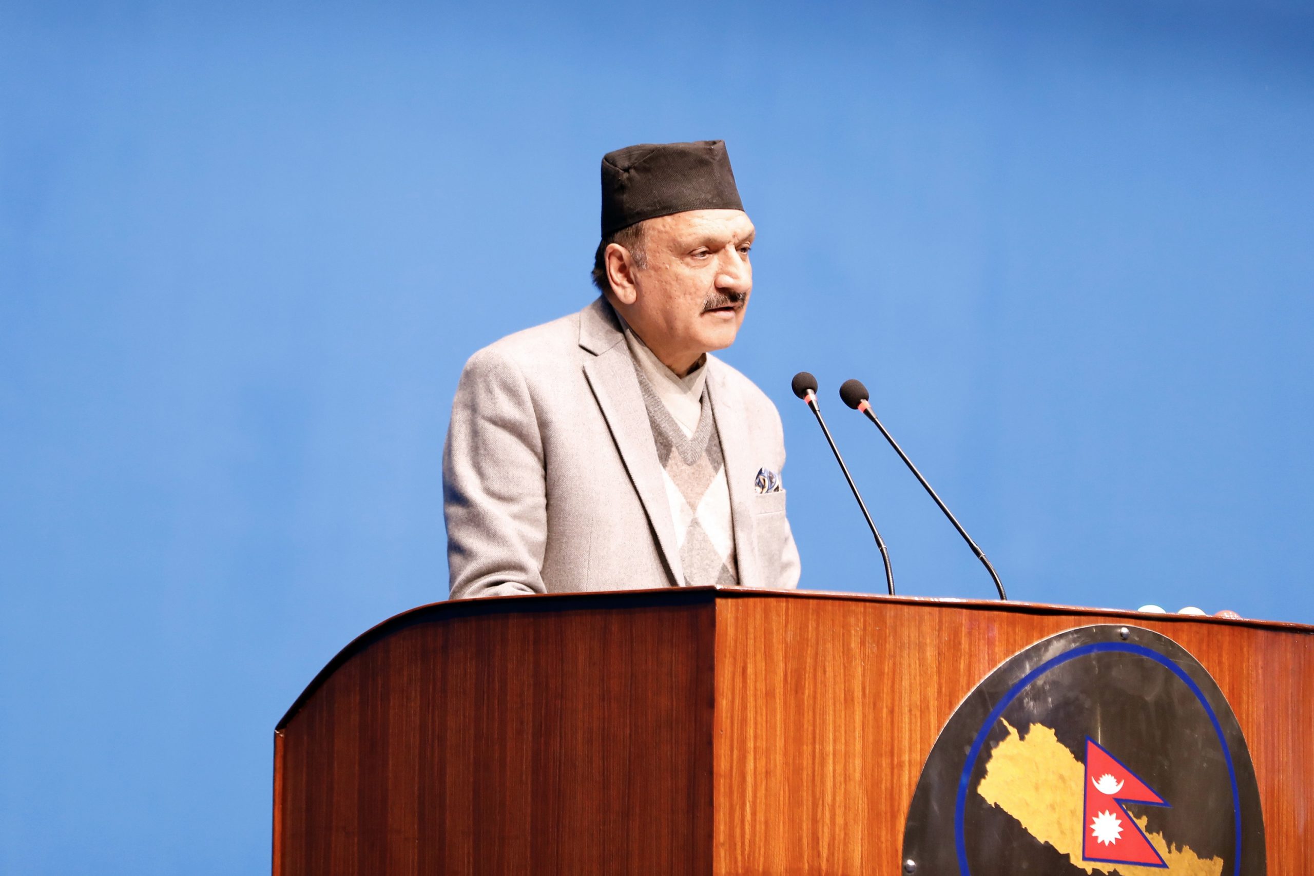 नीति तथा कार्यक्रम परम्परागतभन्दा एक चरण अगाडि बढ्नुपथ्र्यो त्यसमा केही कमी भएको छ – डा महत
