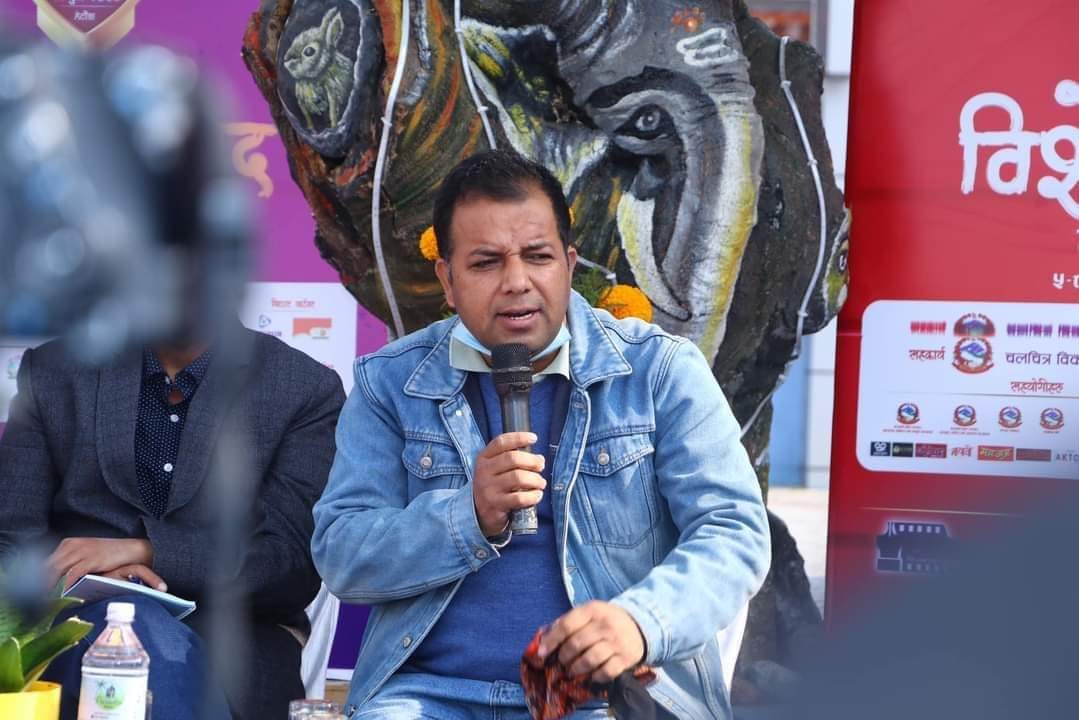 चलचित्रलाई काँटछाँट गरेर वर्गीकरण गरिनु गलतः चलचित्र निर्देशक पण्डित