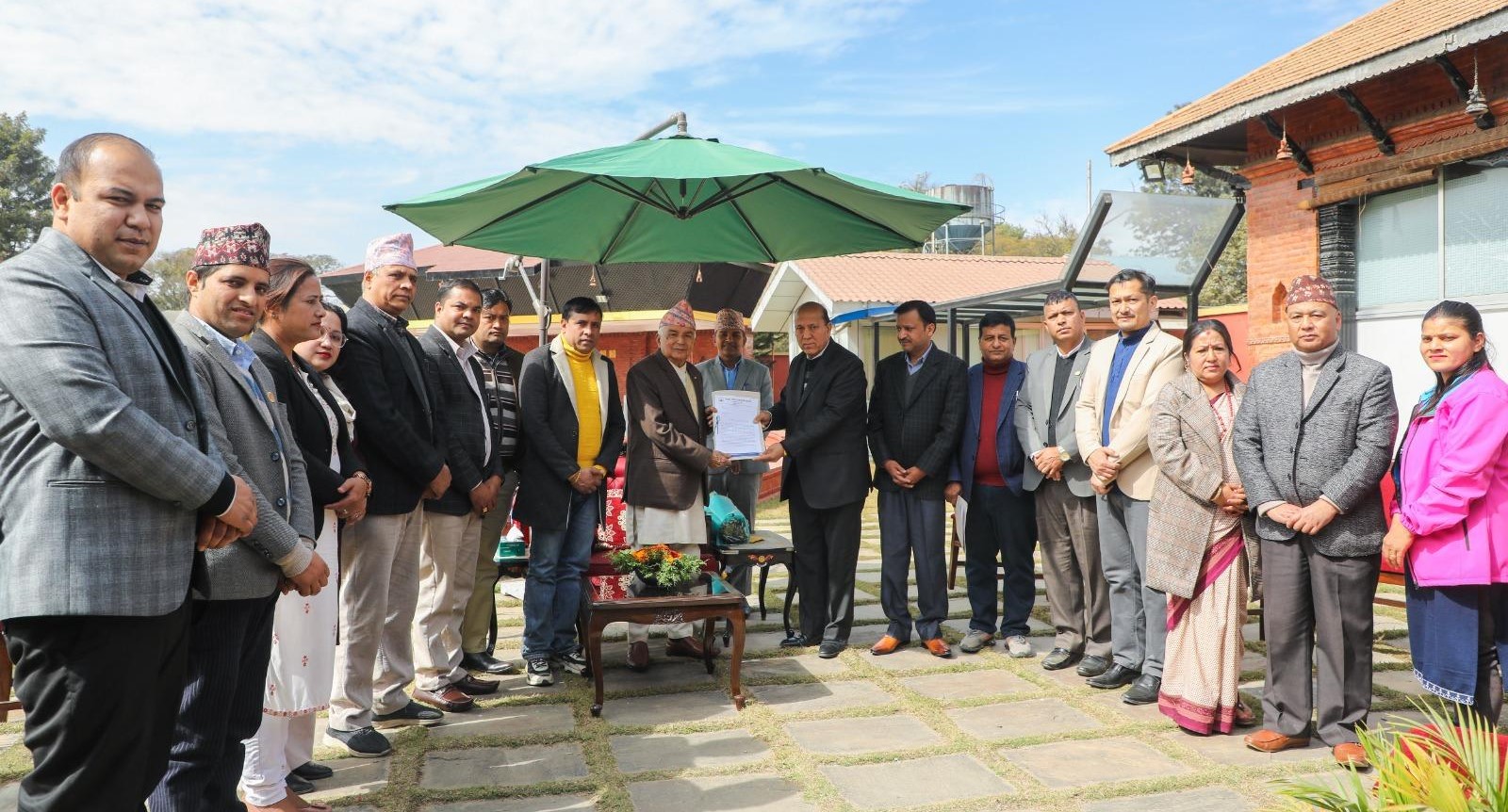 उद्योगी व्यवसायीको समस्या समाधानका लागि पहल गर्छु– राष्ट्रपति