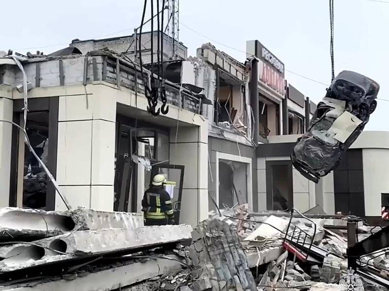 पूर्वी युक्रेनको एक बेकरीमा भएको आक्रमणमा २८ जनाको मृत्यु